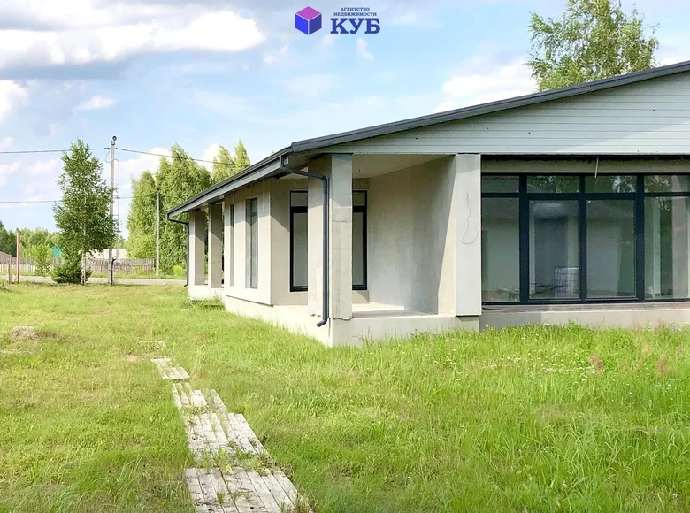 Cottage 315 m² Kalodishchy, Belarus