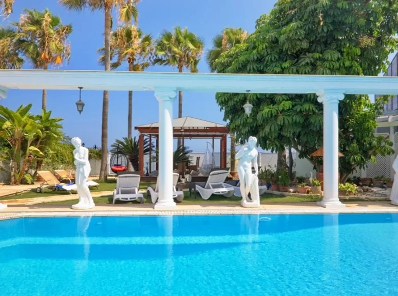 Maison 6 chambres 810 m² Koinoteta Mouttagiakas, Chypre
