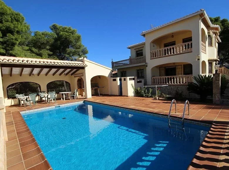 5 bedroom villa 180 m² Javea, Spain