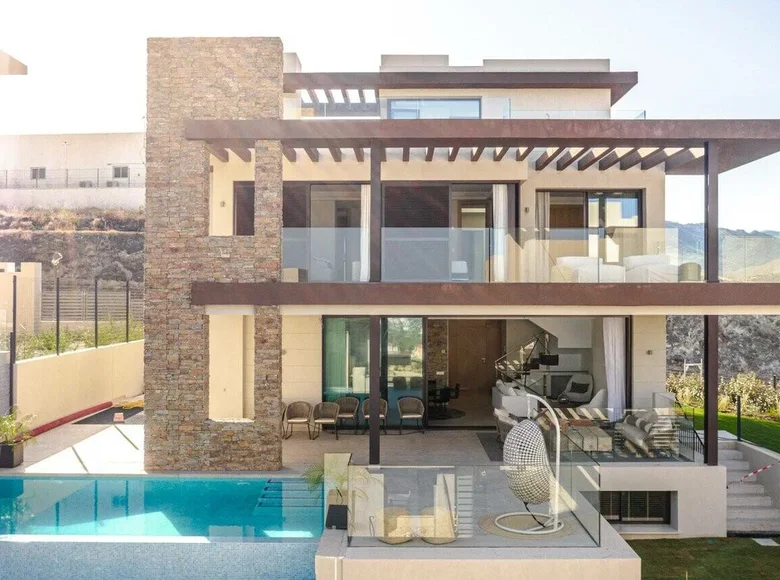 4 bedroom Villa 196 m² Benahavis, Spain