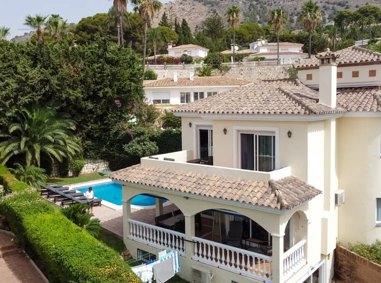 4 bedroom Villa 306 m² Benalmadena, Spain