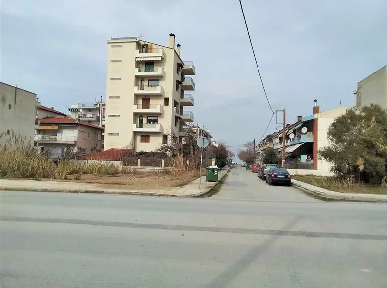 Commercial property 665 m² in Peraia, Greece