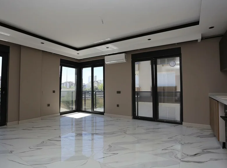 Duplex 3 bedrooms 135 m² Konyaalti, Turkey