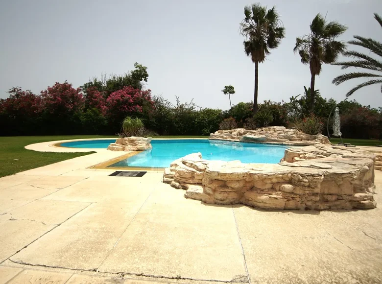 Maison 5 chambres 630 m² Parekklisia, Chypre