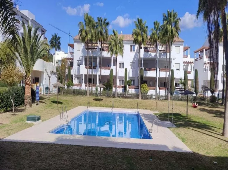 Квартира 3 спальни 160 м² Estepona, Испания