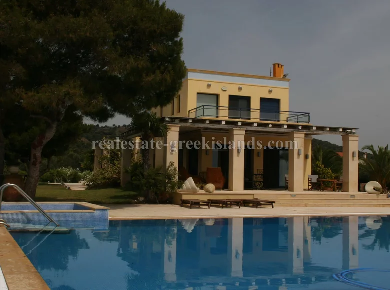 Villa 10 Zimmer 320 m² Agia Marina, Griechenland