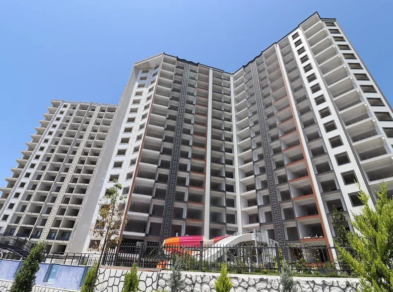 2 bedroom apartment 130 m² Erdemli, Turkey