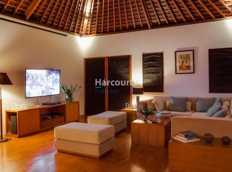 Villa 6 habitaciones 2 000 m² Tibubeneng, Indonesia