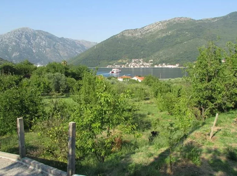 Land 2 604 m² Igalo, Montenegro