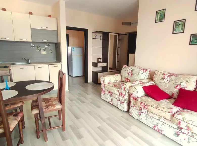 Mieszkanie 3 pokoi 95 m² Nesebar, Bułgaria
