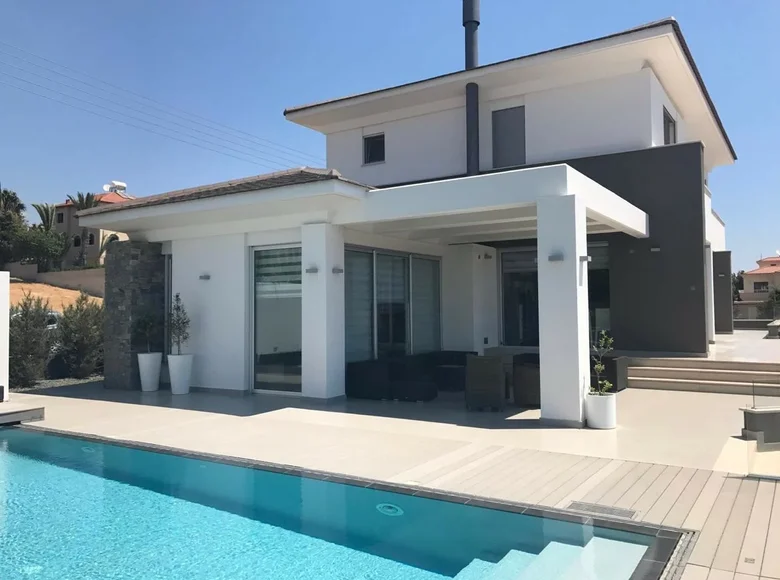 6 bedroom house  Germasogeia, Cyprus