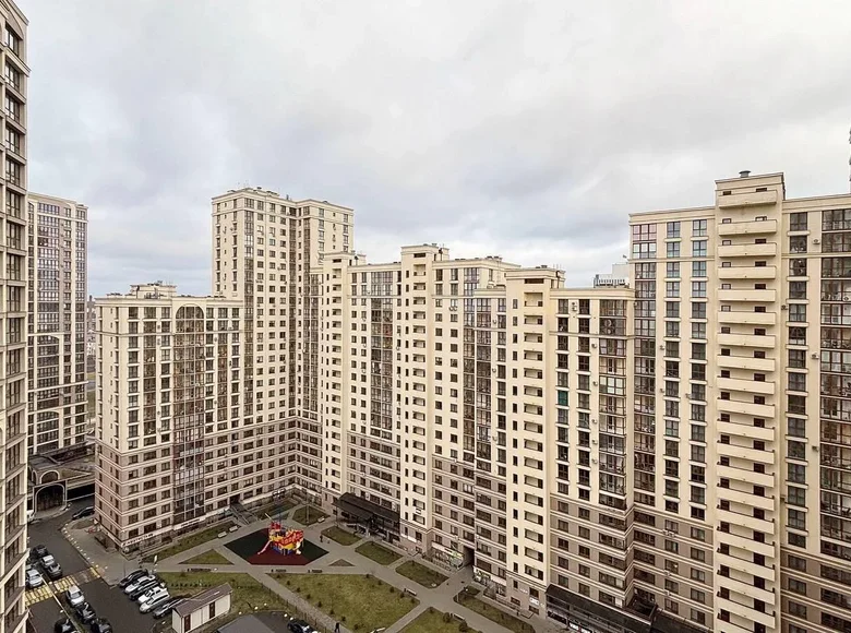 Квартира 3 комнаты 77 м² Минск, Беларусь