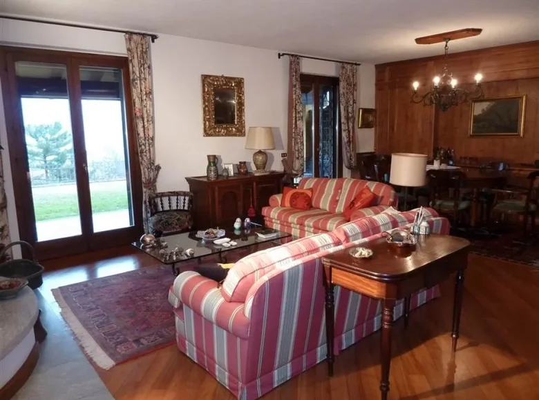 3 bedroom apartment 180 m² Lago Maggiore, Italy