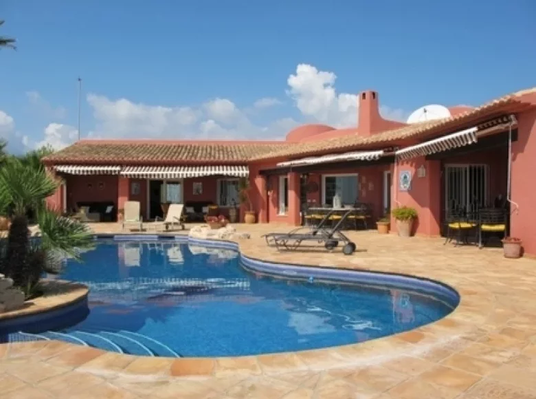 5 bedroom villa 468 m² Benissa, Spain