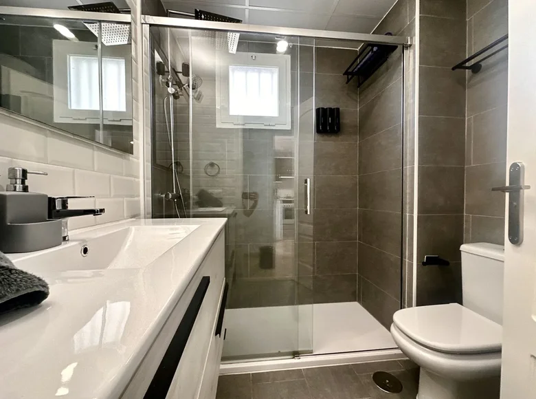 2 bedroom apartment 70 m² Manilva, Spain