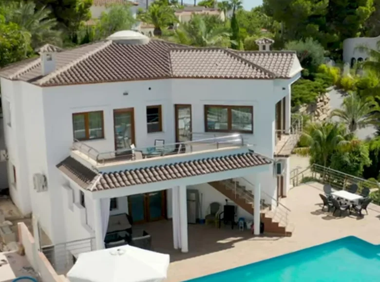 7-Schlafzimmer-Villa 980 m² Altea, Spanien