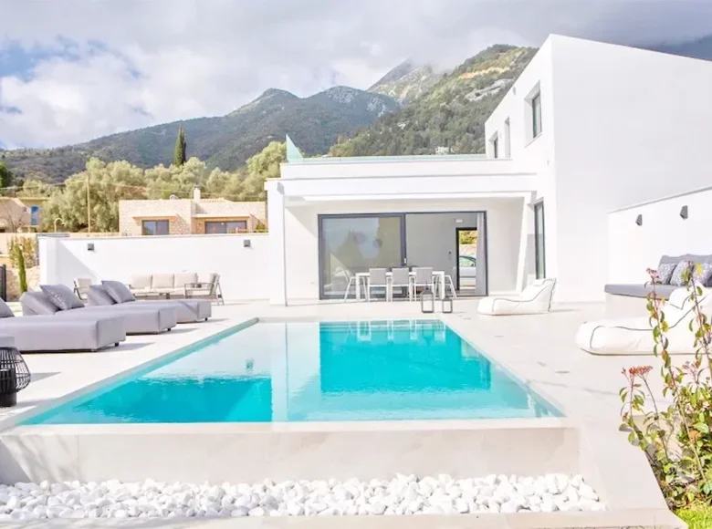 3 bedroom house 820 m² Lefkada, Greece