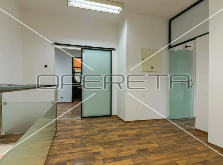 Commercial property 149 m² in Zagreb, Croatia