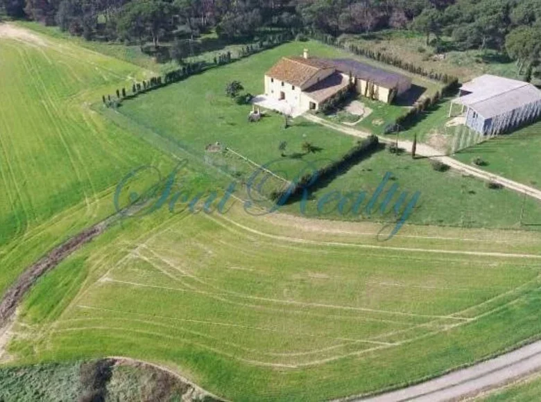 6 bedroom house 37 000 m² Llagostera, Spain