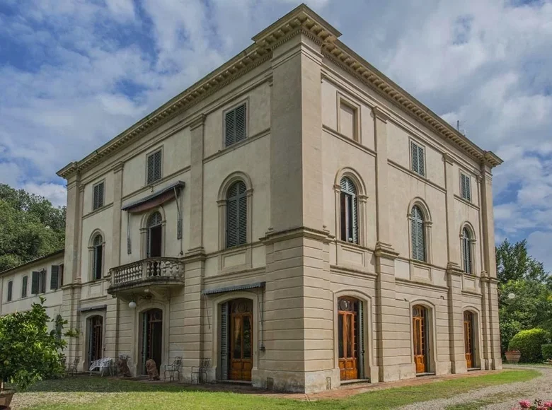Villa 20 habitaciones 1 000 m² Siena, Italia
