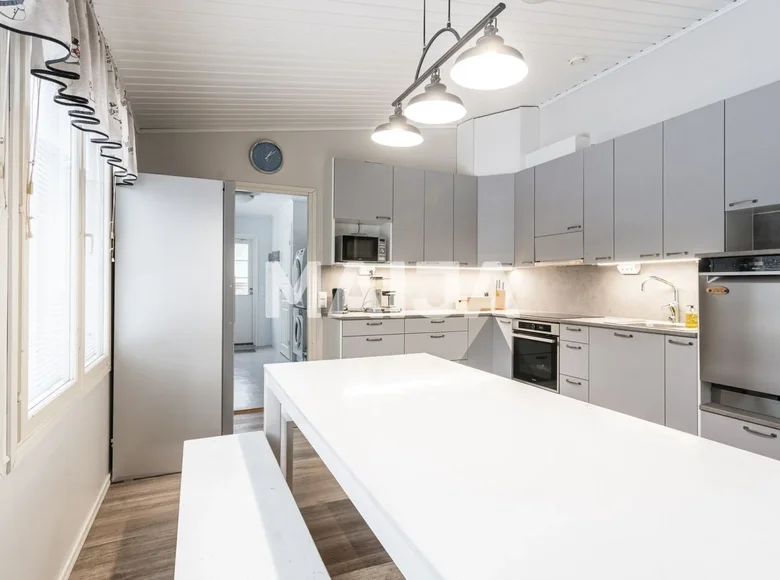 Haus 5 zimmer 129 m² Lempaeaelae, Finnland