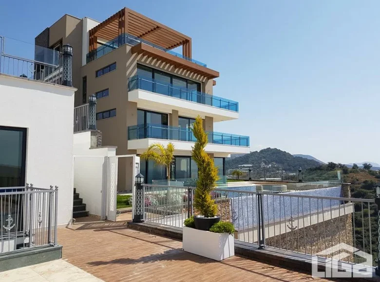 4 room villa 312 m² Konakli, Turkey