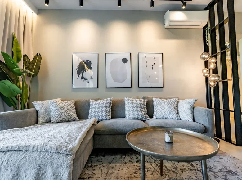 Mieszkanie 3 pokoi 100 m² Marbella, Hiszpania