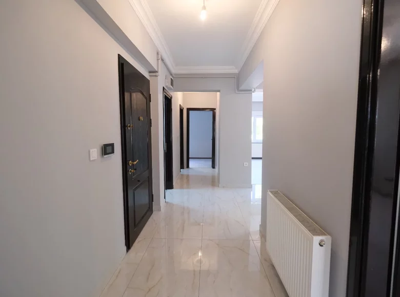 3 bedroom apartment 130 m² Konyaalti, Turkey