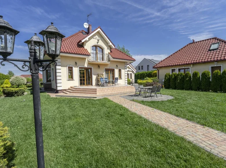 House 381 m² Lusowko, Poland