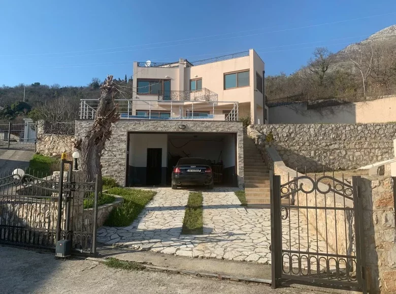 3 bedroom villa 270 m² Susanj, Montenegro