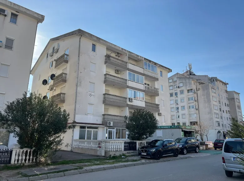 Многоуровневые квартиры 4 комнаты 81 м² Сутоморе, Черногория