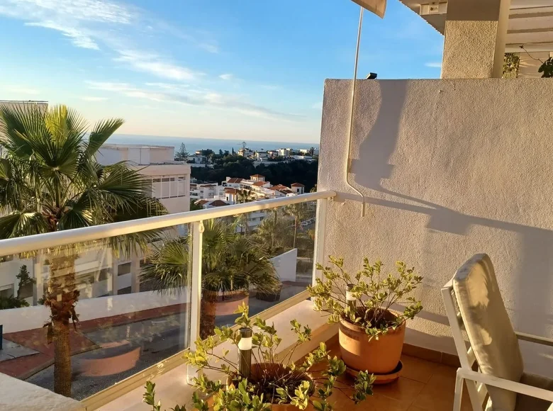 Mieszkanie 2 pokoi 98 m² Benalmadena, Hiszpania