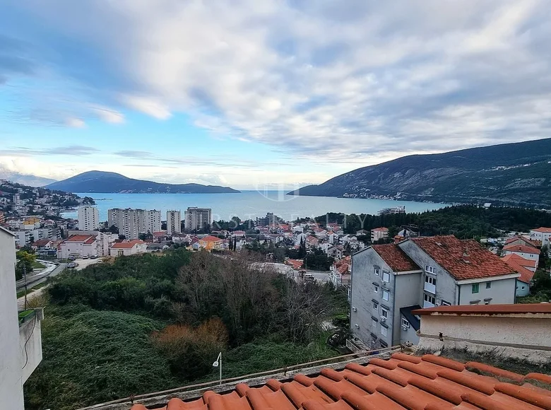 2 bedroom apartment 51 m² Igalo, Montenegro