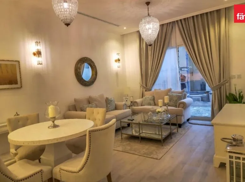 Квартира 1 комната 905 м² Дубай, ОАЭ