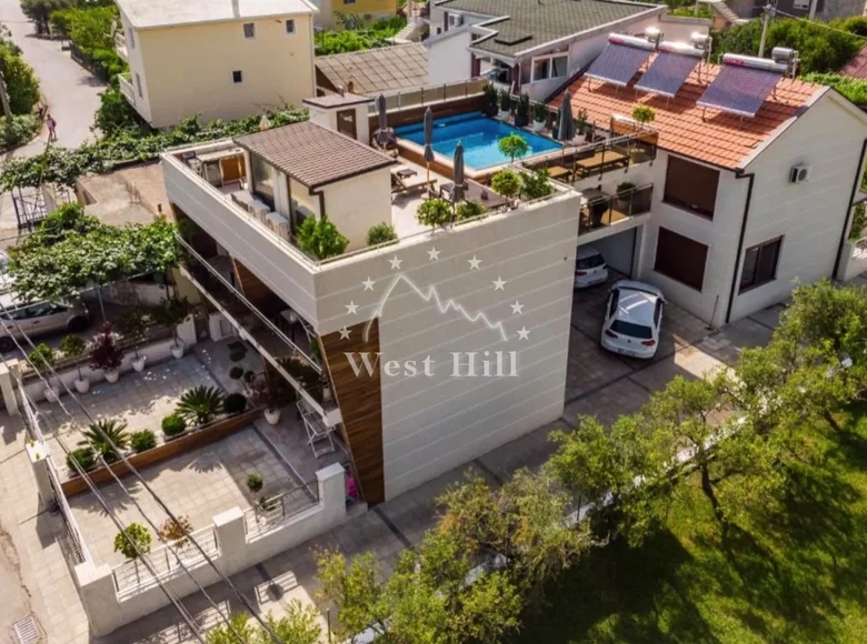 Casa 6 habitaciones 400 m² Bar, Montenegro
