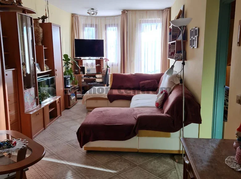 5 room apartment 92 m² Szegedi jaras, Hungary