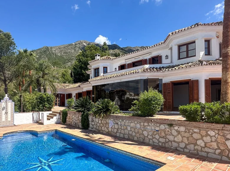 5-Schlafzimmer-Villa 306 m² Mijas, Spanien