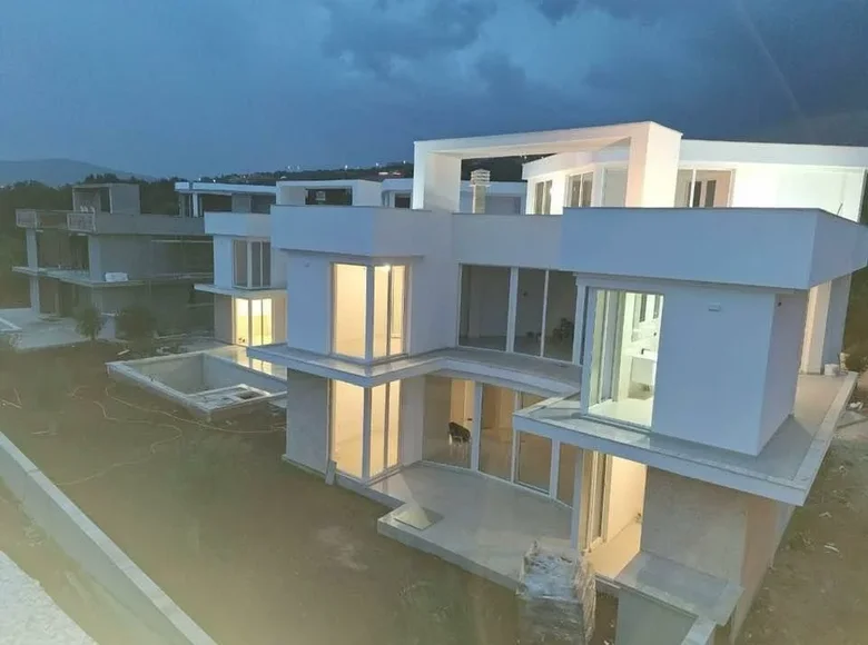 4-Zimmer-Villa 550 m² Budva, Montenegro