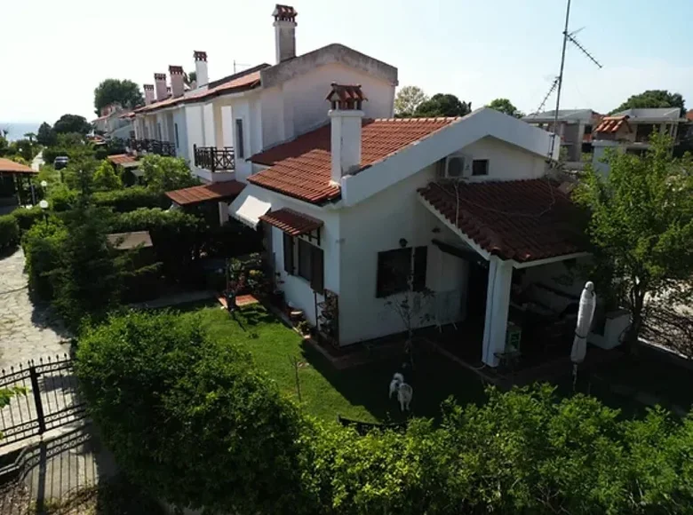 Dom wolnostojący 4 pokoi 65 m² Nikiti, Grecja