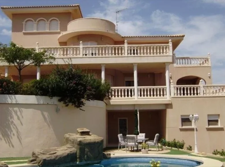 7 bedroom house 982 m² Benidorm, Spain