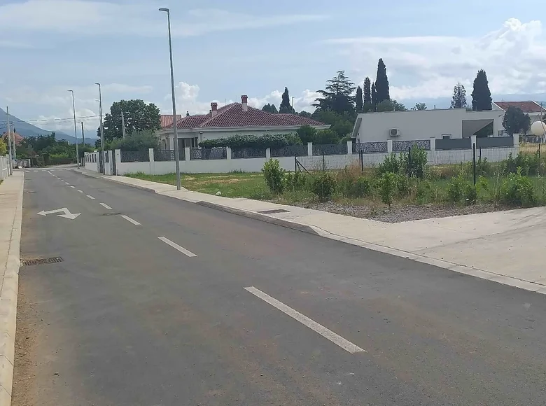 Land 2 184 m² Podgorica, Montenegro