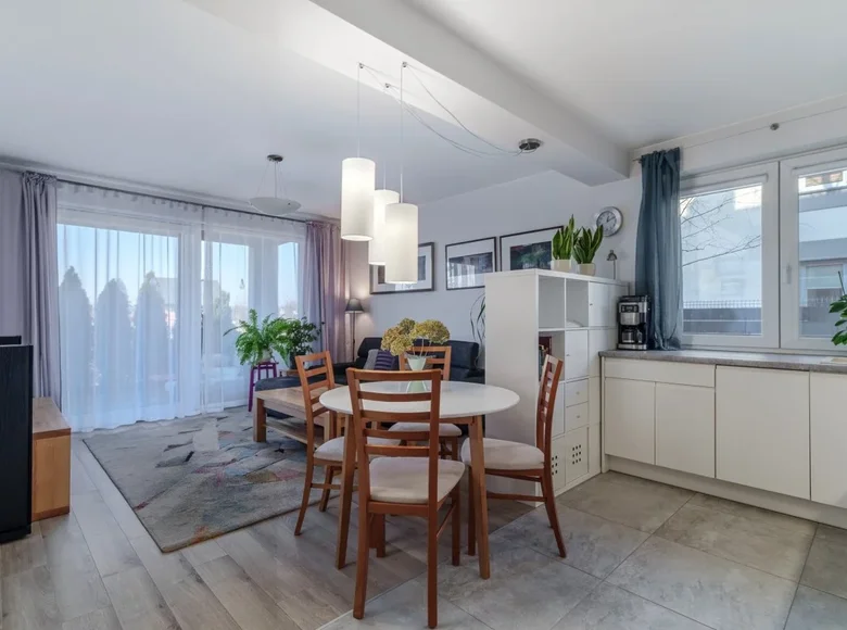 Квартира 3 комнаты 70 м² Ломянки, Польша