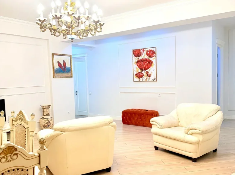 Mieszkanie 4 pokoi 136 m² Tbilisi, Gruzja