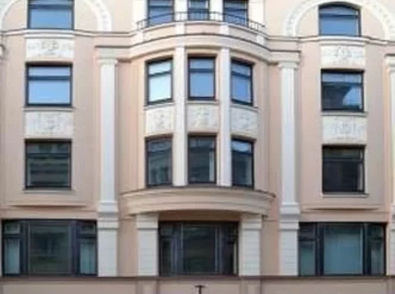 Casa 99 habitaciones 1 600 m² Riga, Letonia