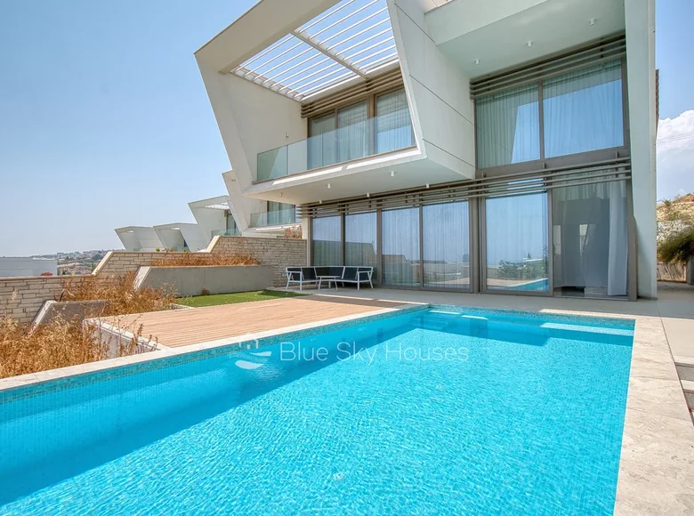 4 bedroom house 197 m² Mouttagiaka, Cyprus