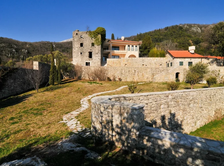 Apartamento 2 habitaciones 489 m² Bijela, Montenegro
