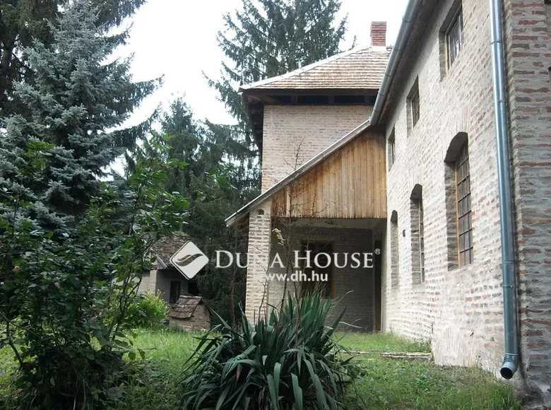 Cottage 350 m² Vekeny, Hungary