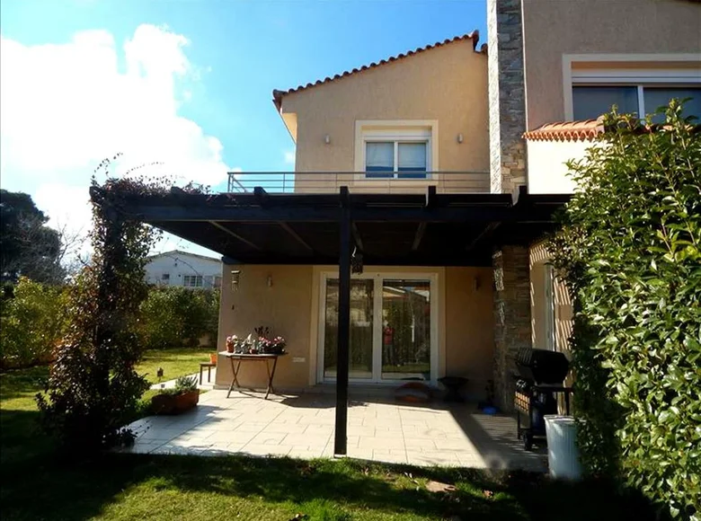 Cottage 4 bedrooms 282 m² Athens, Greece