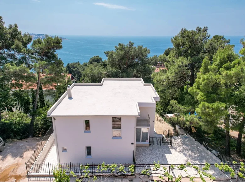 3 bedroom villa 210 m² Montenegro, Montenegro