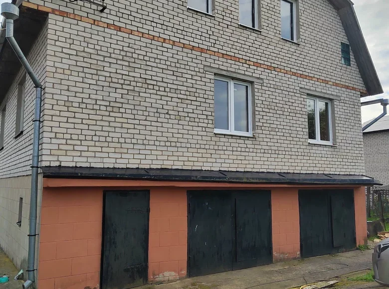 Maison 154 m² Piarezyrski sielski Saviet, Biélorussie